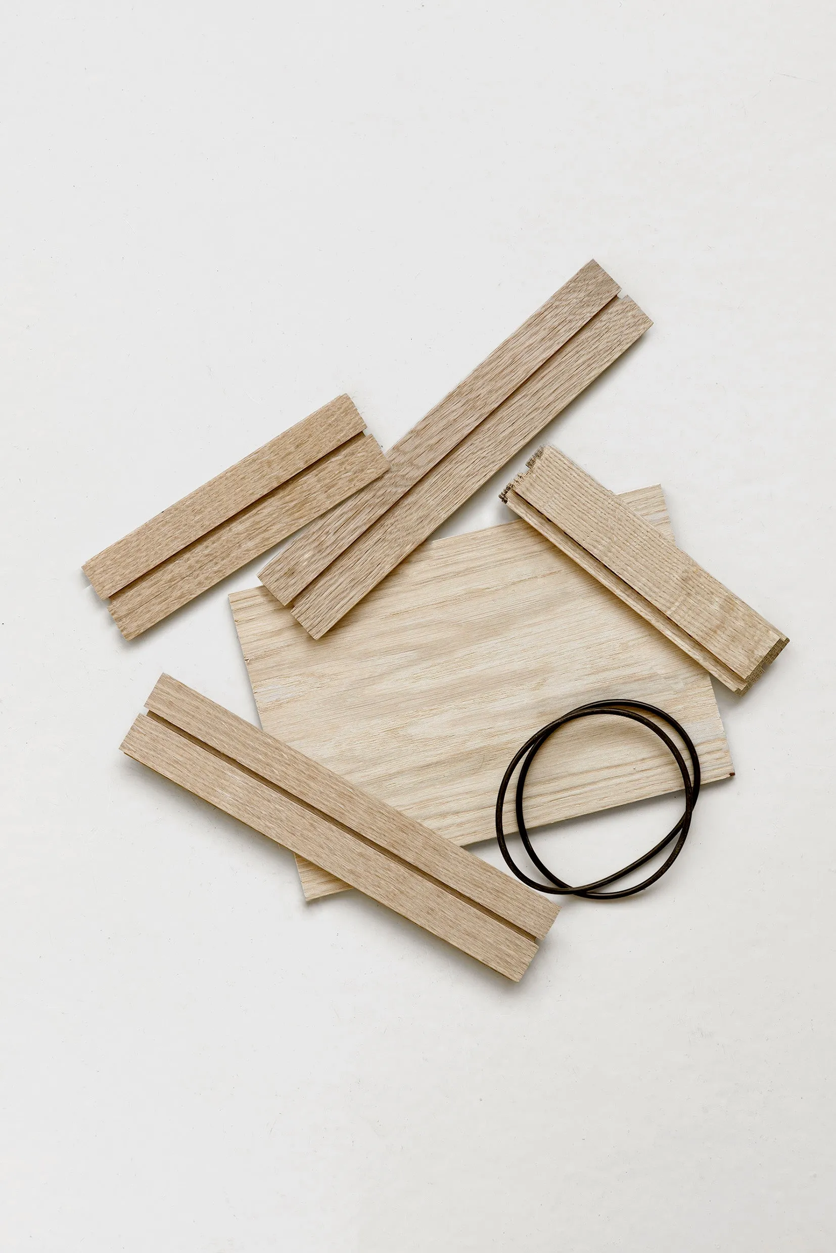 Organise Wooden Tray | Oak & Rubber | Small | by Moebe