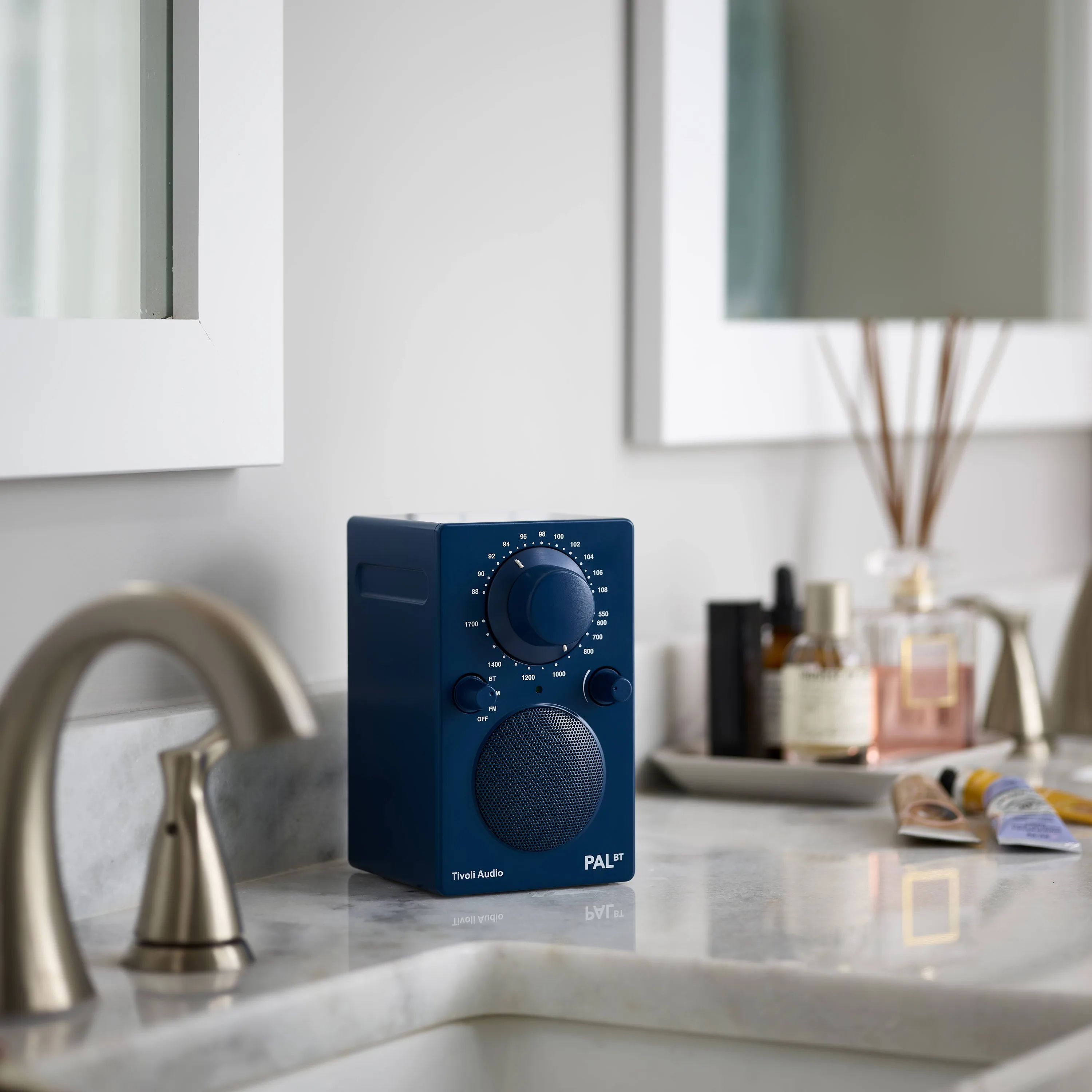 PAL BT Portable Radio