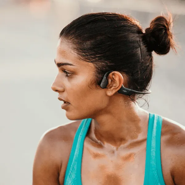Shokz - OPENRUN - Wireless HEADPHONES - Black - Super Sale